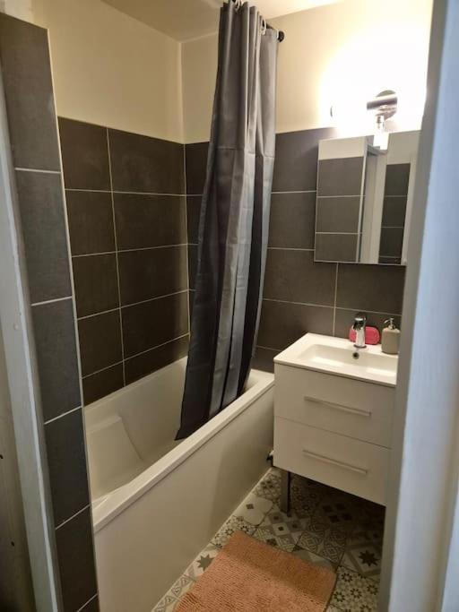 Appartement T2 - Hyeres Gare Exteriör bild